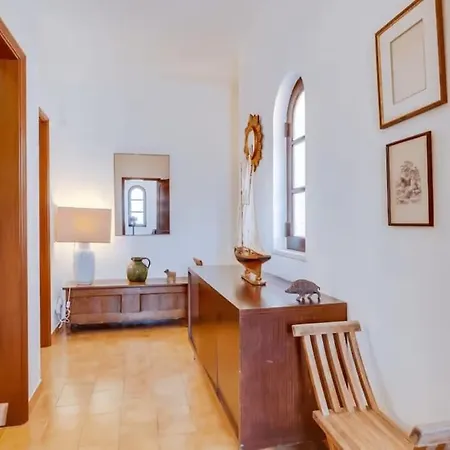 Villa Frederique By Gabi Miguel