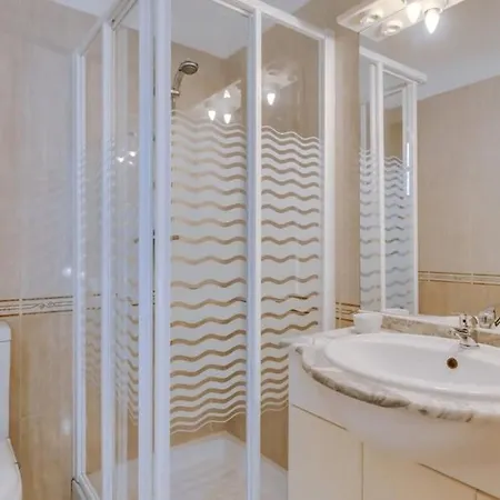 Frederique By Gabi Miguel *